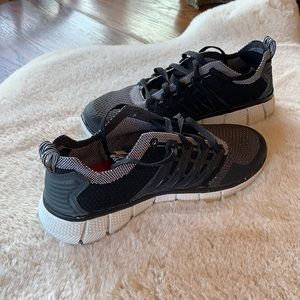 Skecher runners